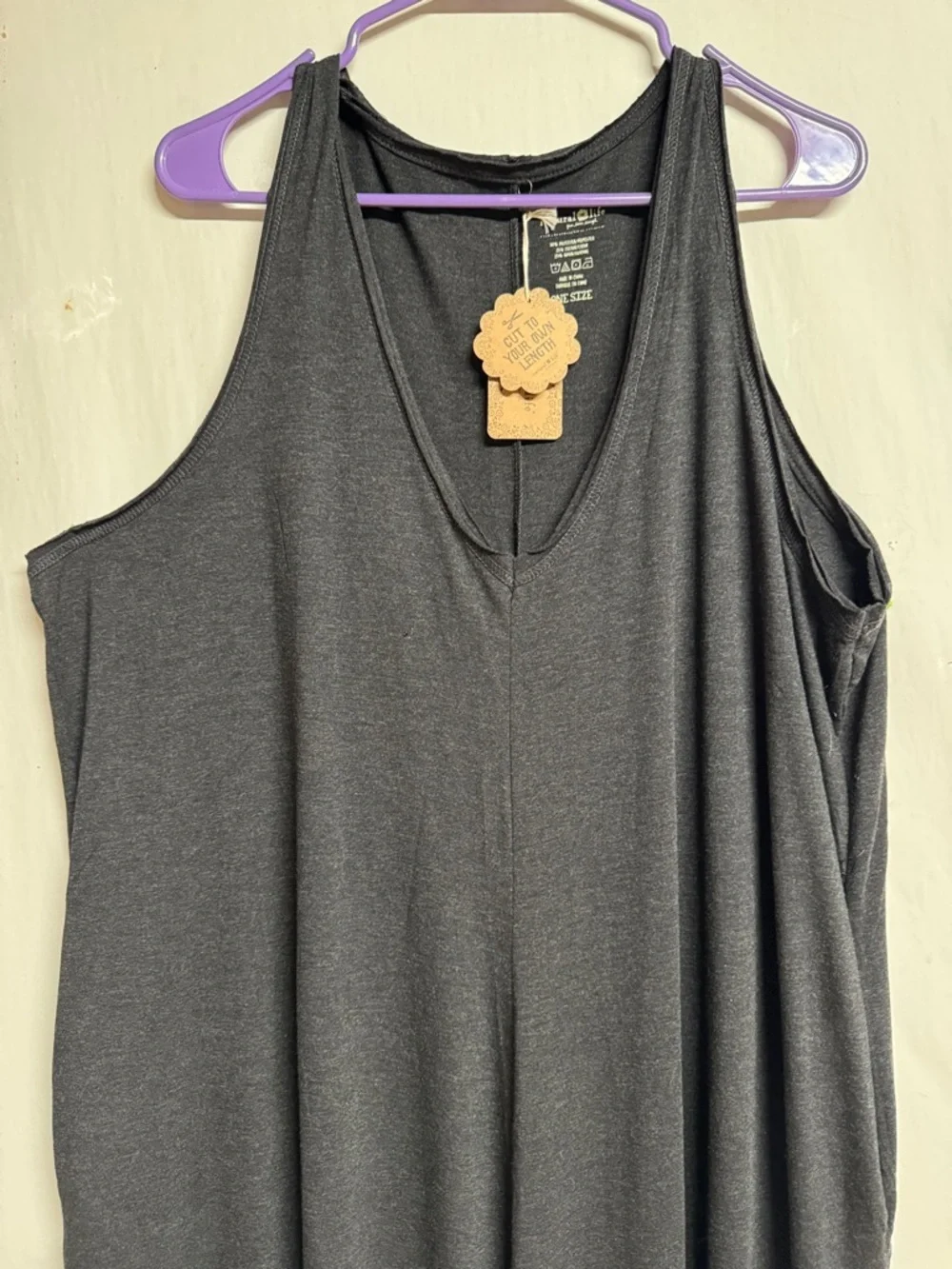 Natural Life Charcoal Gray Sleeveless V-Neck Wide-Leg One Size Jumpsuit - Picture 4 of 10